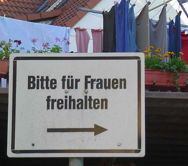 bitte für Frauen freihalten